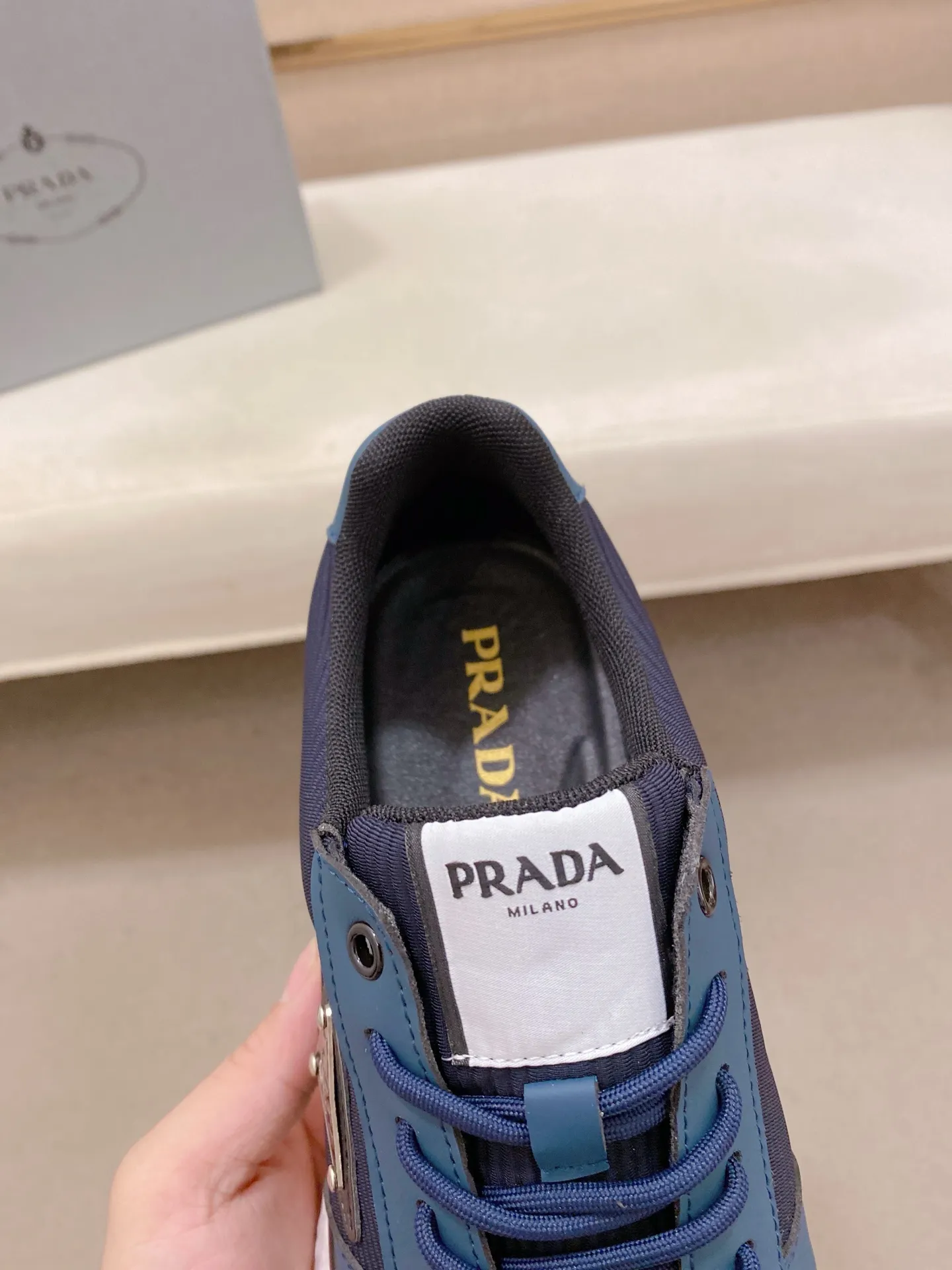 Men's shoes 💰: 462💰 [Prada～Prada] Trendy new styles are on the market. Same style as the official website. Counter quality. Original version. [Strong] [Strong] Imported selected first-layer cowhide. Comfortable and breathable sheepskin lining, fine workmanship, upper layer made of 100% pure cowhide, original last shape, comfortable on the feet, shoe sizes 38 to 44